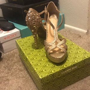 Gold Gianni Bini heels